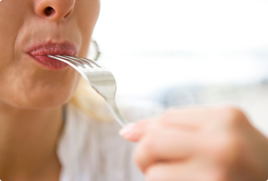 Acidez de estómago y reflujo gastroesofágico: causas y remedios naturales